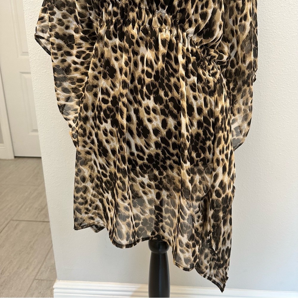 Cheetah Cover Up - Picture 6 of 7